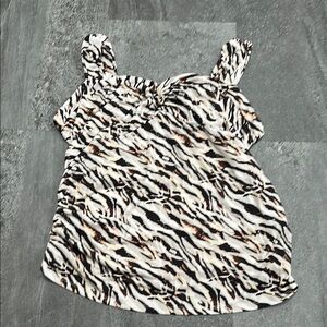 Torrid Black and White Camisole Top. In like new condition. No stains or holes